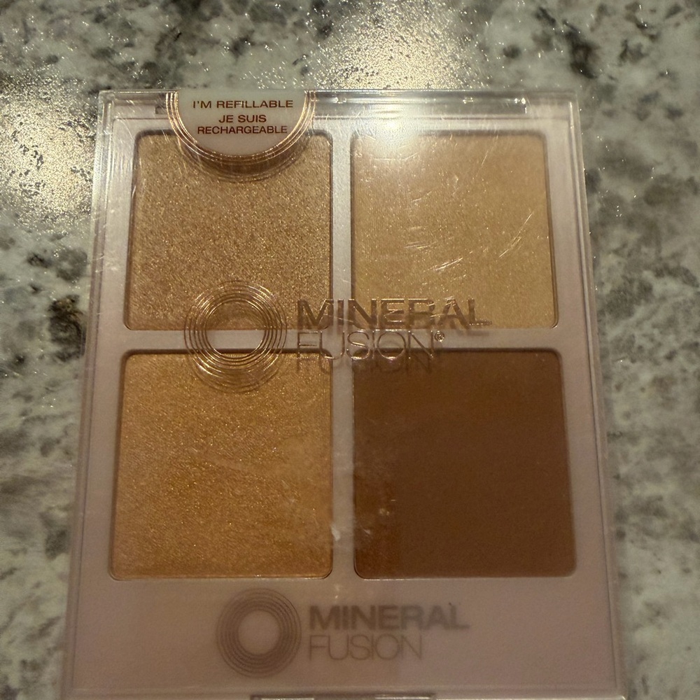 Mineral Fusion Bronzer Palette